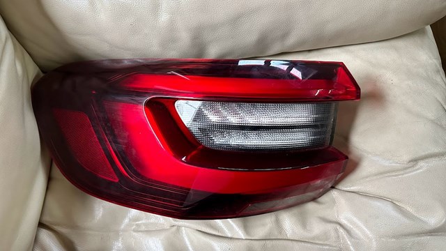 Задняя левая внешняя фара 63219448069 BMW