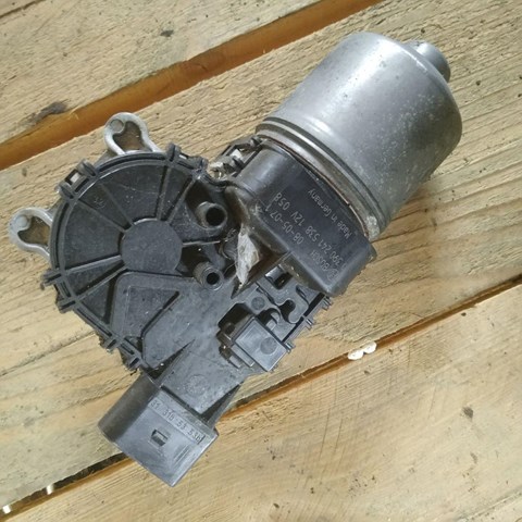 BOSCH 0390241538 Мотор стеклоочистителя лобового стекла в наличии Ужгород