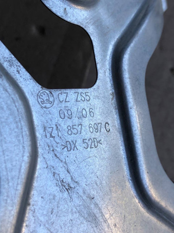 VAG 1Z1857697C в наличии Ужгород