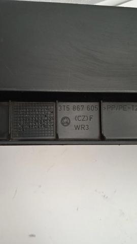 VAG 3T5867605 Обшивка (облицовка) крышки багажника (двери 3/5-й задней) в наличии Харьков
