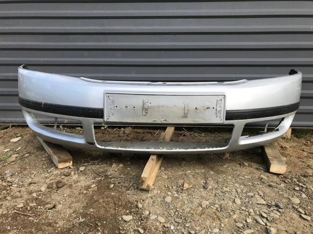 VAG 3U0807221 Передний бампер в наличии Ровно
