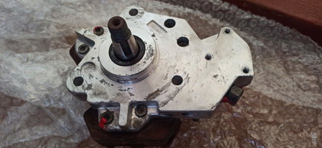 BOSCH 8200108225 Насос топливный высокого давления (ТНВД) в наличии Черновцы