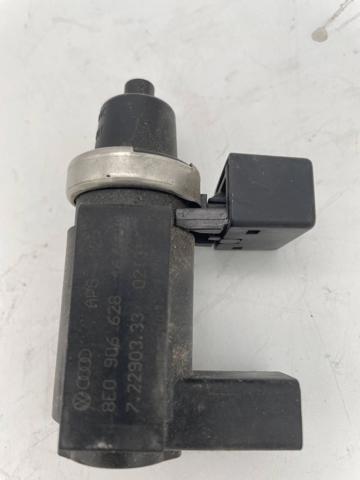 VAG 8E0906628 Клапан преобразователь давления наддува (соленоид)  в наличии Ирпень