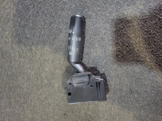Переключатель подрулевой в сборе 17D682 MAZDA