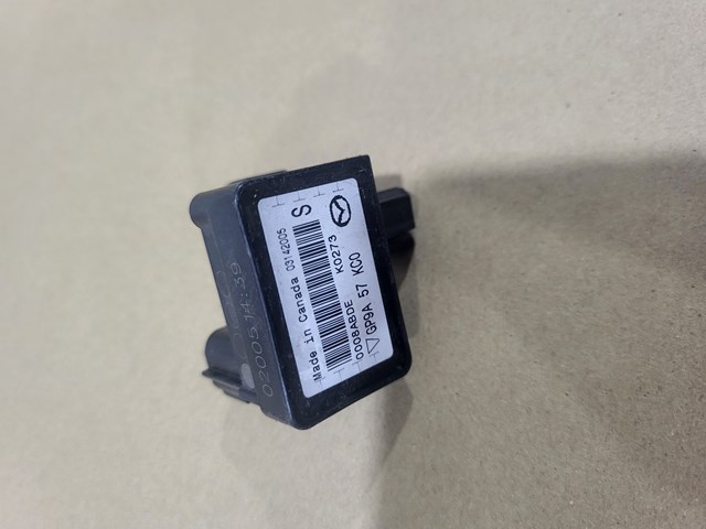 Датчик AIRBAG передний GP9A57KC0 MAZDA