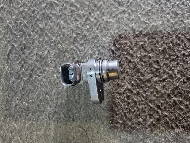 Датчик положения коленвала J5T30471 MAZDA
