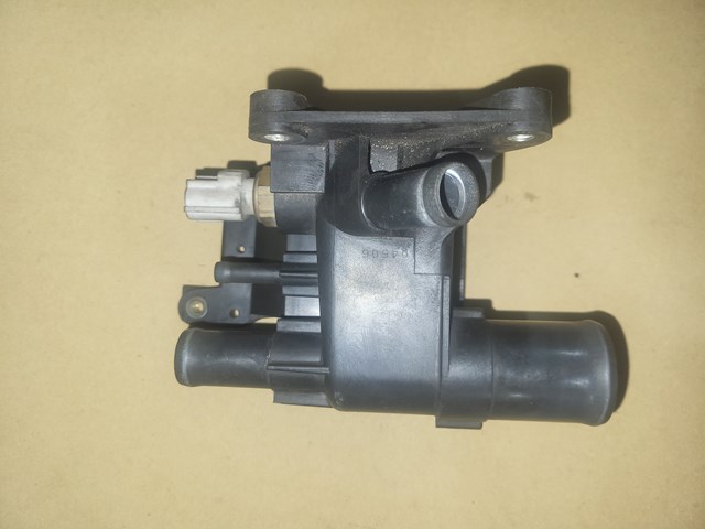 LF941517Z MAZDA Фланец системы охлаждения (тройник) купить в Николаев