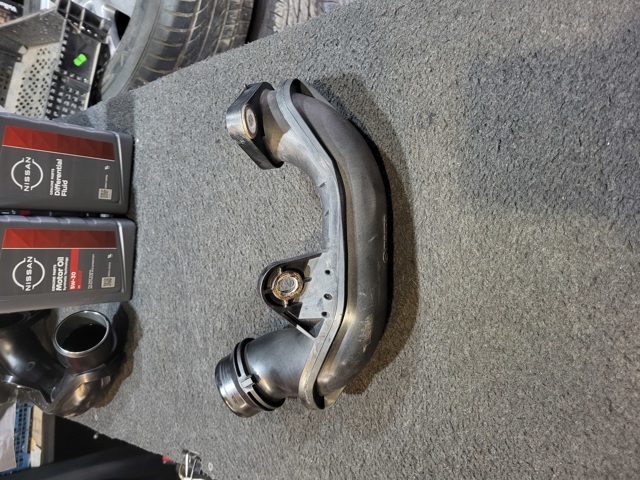 Патрубок интеркуллера SH0113331 MAZDA