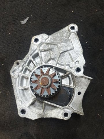 Помпа водяная, корпус 06L121012A VAG