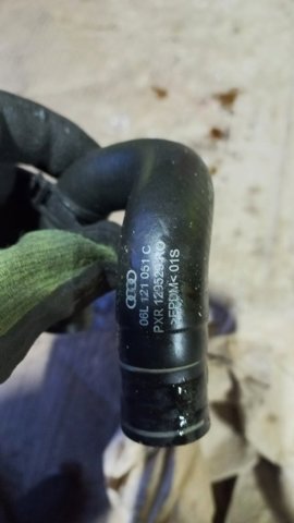 VAG 06L121051C Шланг (патрубок) системы охлаждения в наличии Одесса