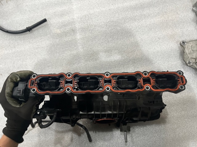 06L133201BB Впускной коллектор купить Кривой Рог