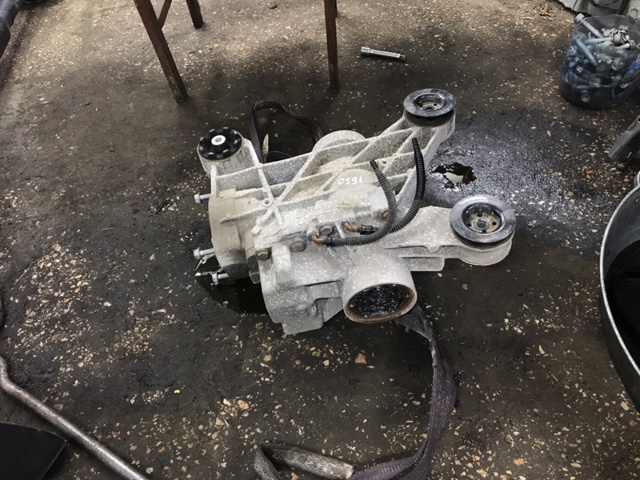VAG 0AY525010AE Редуктор задний в наличии Киев