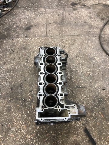 Блок цилиндров 11112295991 BMW