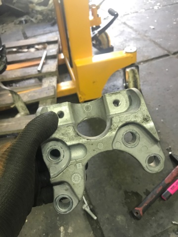 113325NA0A NISSAN Кронштейн подушки (опоры) двигателя задней купить в Винница