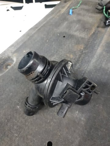 Термостат в корпусе Бмв 5