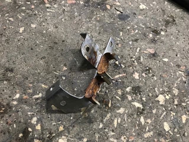 Конденсер 11787594000 BMW
