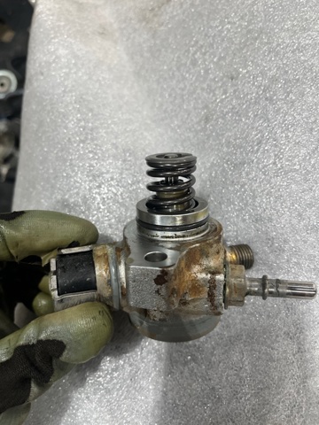 Насос топливный высокого давления (ТНВД) 16625AA190 SUBARU