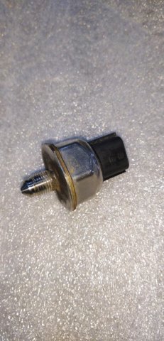 Датчик давления топлива 166385CA0A NISSAN