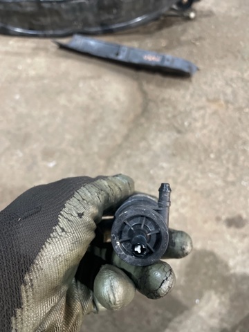 1K5955651 VAG Моторчик омывателя купить в Сумы