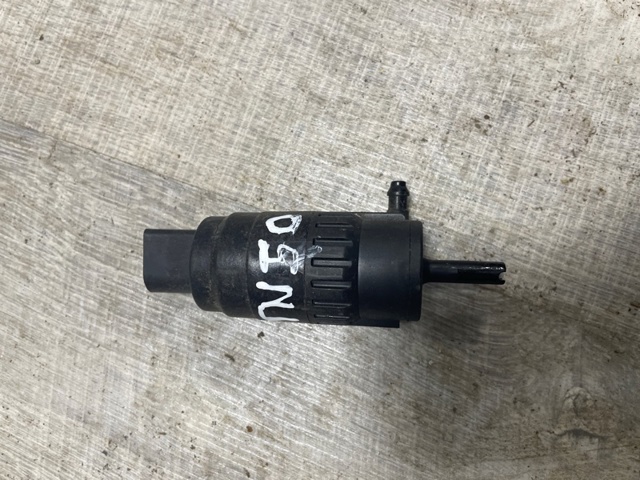 Электропомпа омывателя переднего стекла Skoda Fabia 2