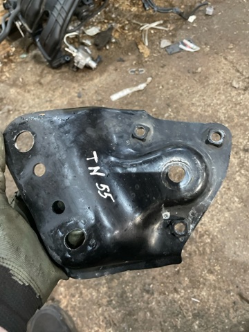 Кронштейн передней балки 20216FL030 SUBARU