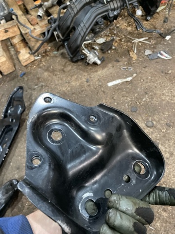 SUBARU 20216FL030 Кронштейн передней балки в наличии Павлоград