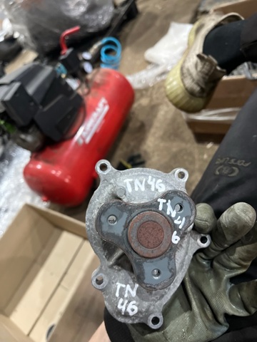 Насос охлаждения 21110AA690 SUBARU