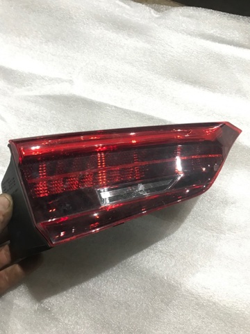 Задняя левая внутренняя фара 265555NA1A NISSAN