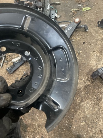 SUBARU 26691FL000 Защита тормозного диска заднего правая в наличии Павлоград