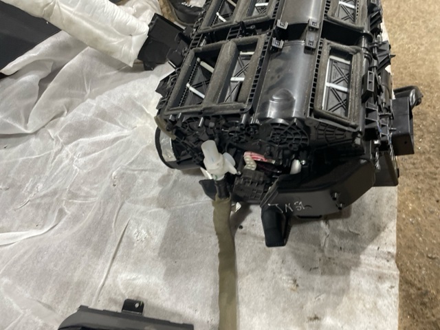 271105NA0A NISSAN купить в Винница