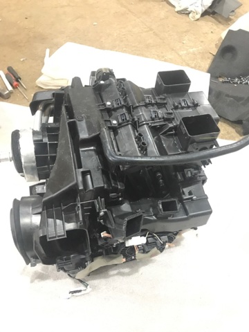 Корпус печки в сборе 271105NA1A NISSAN