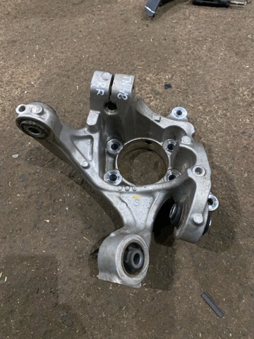 Цапфа правая 28411AN00A SUBARU