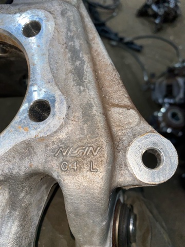 28411AN01A SUBARU Цапфа задняя левая купить в Ирпень