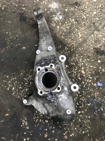 Цапфа поворотного кулака 31216777751 BMW