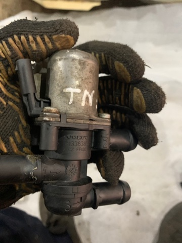 VOLVO 31338385 Регулирующий клапан охлаждающей жидкости в наличии Черновцы