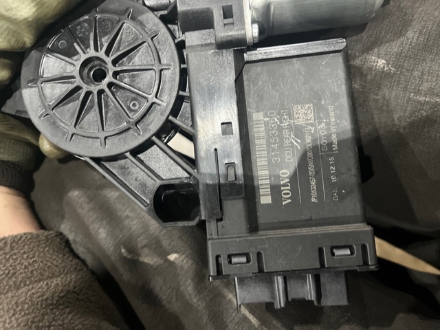 31349759 VOLVO Мотор стеклоподъемника двери задней правой купить в Украина