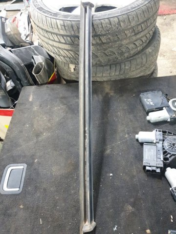 VOLVO 31352708 Уплотнитель стекла двери передней левой внутренний (планка) в наличии Павлоград