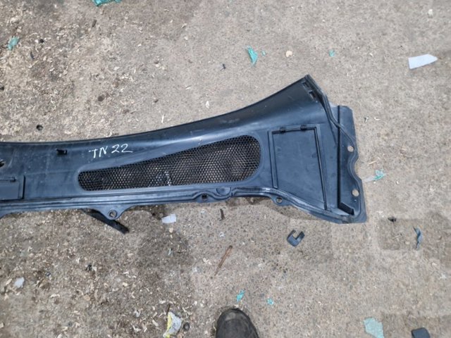 31352746 VOLVO Водосток лобового стекла, жабо купить в Полтава