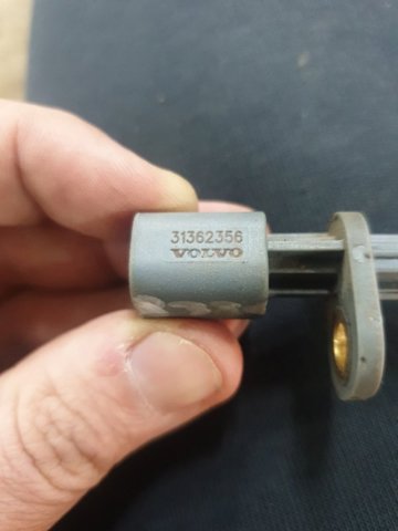 Датчик ABS передний 31362356 VOLVO