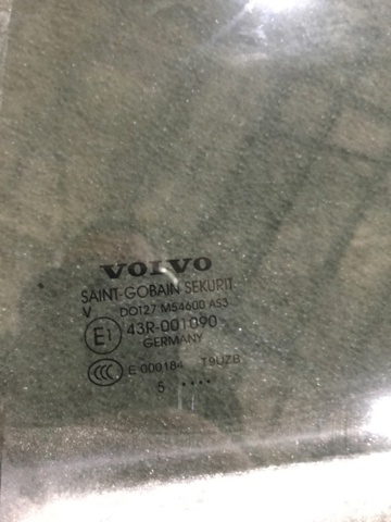 31371002 VOLVO Стекло двери задней левой купить в Черновцы