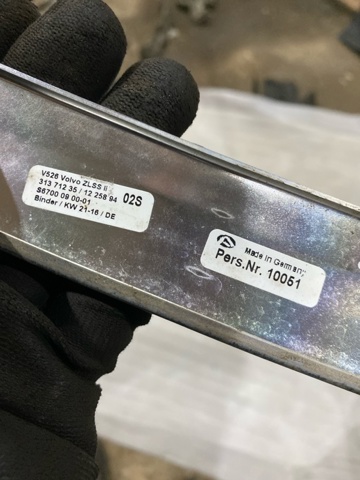 VOLVO 31371235 Молдинг стекла заднего левый в наличии Черкассы
