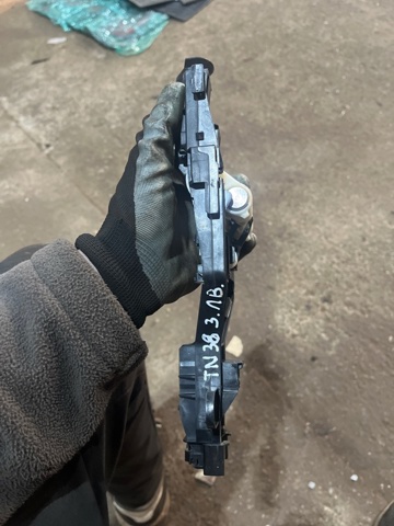 VOLVO 31378254 Держатель наружной ручки двери передней правой в наличии Чернигов