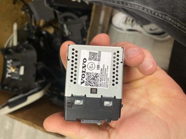 USB-разветвитель 31407038 VOLVO