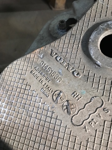 31451943 VOLVO Рычаг задней подвески нижний правый купить в Хмельницкий