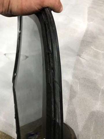 31468147 VOLVO Стекло кузова (багажного отсека) правое купить в Одесса