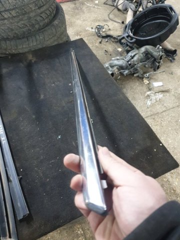 31479469 VOLVO Молдинг опускного стекла двери передней левой купить в Сумы