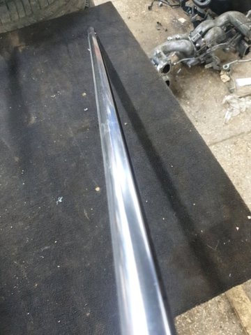 VOLVO 31479469 Молдинг опускного стекла двери передней левой в наличии Николаев