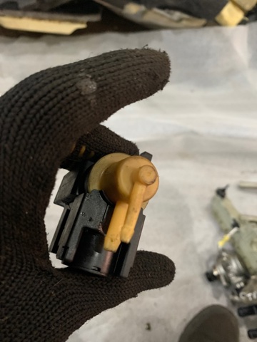 31480559 VOLVO Клапан преобразователь давления наддува (соленоид)  купить в Чернигов