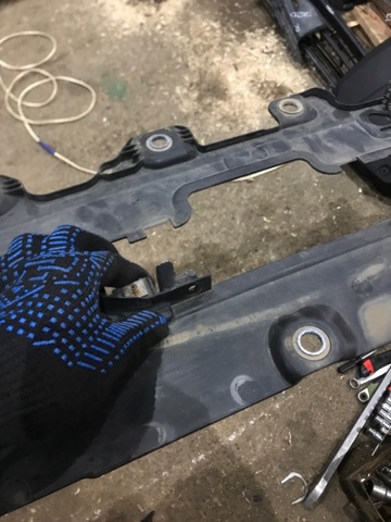 31497613 VOLVO Защита днища левая купить в Павлоград