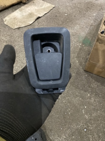 Ручка открывания капота 31651260 VOLVO
